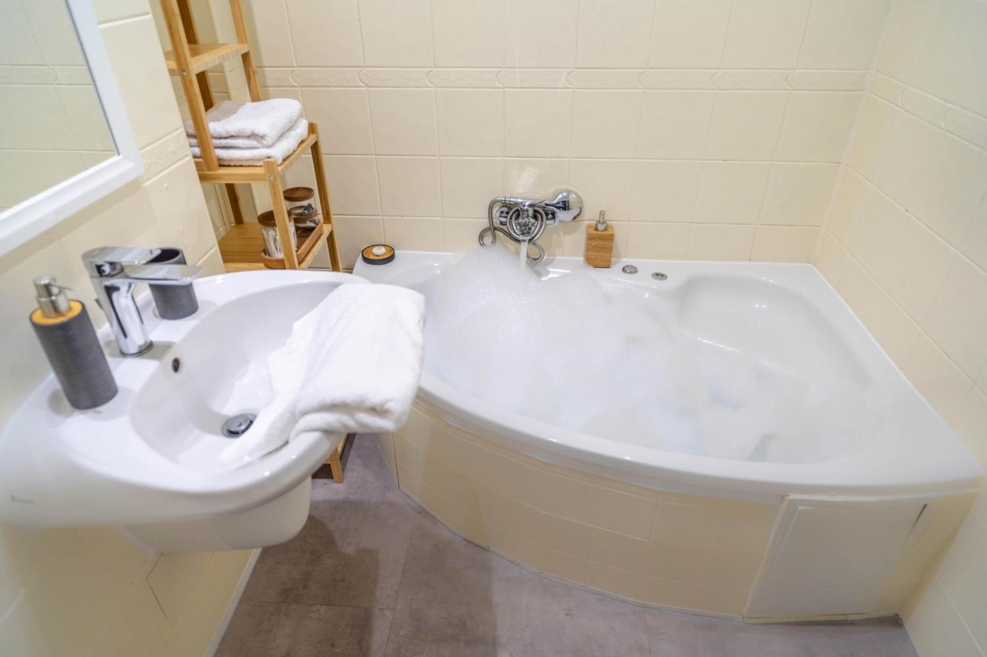 Bird Nest 2 Room Apartment Bucureşti Ngoại thất bức ảnh